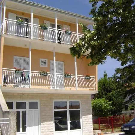 Apartment Holiday In Tribunj With Balcony, Air Conditioning, W-lan 5042-4